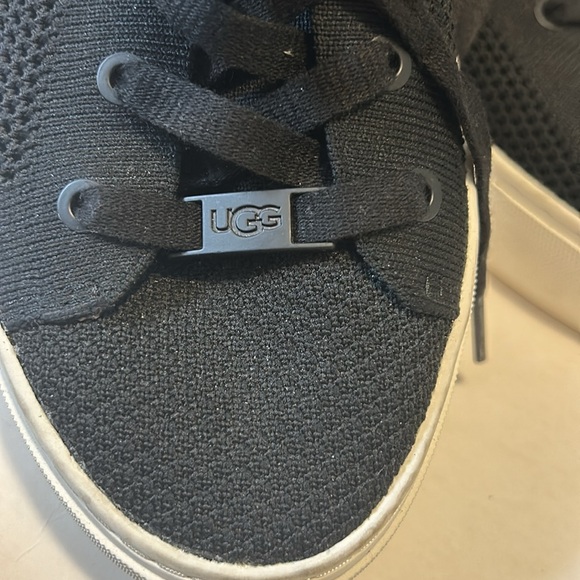 UGG Zilo Knit - Picture 4 of 12